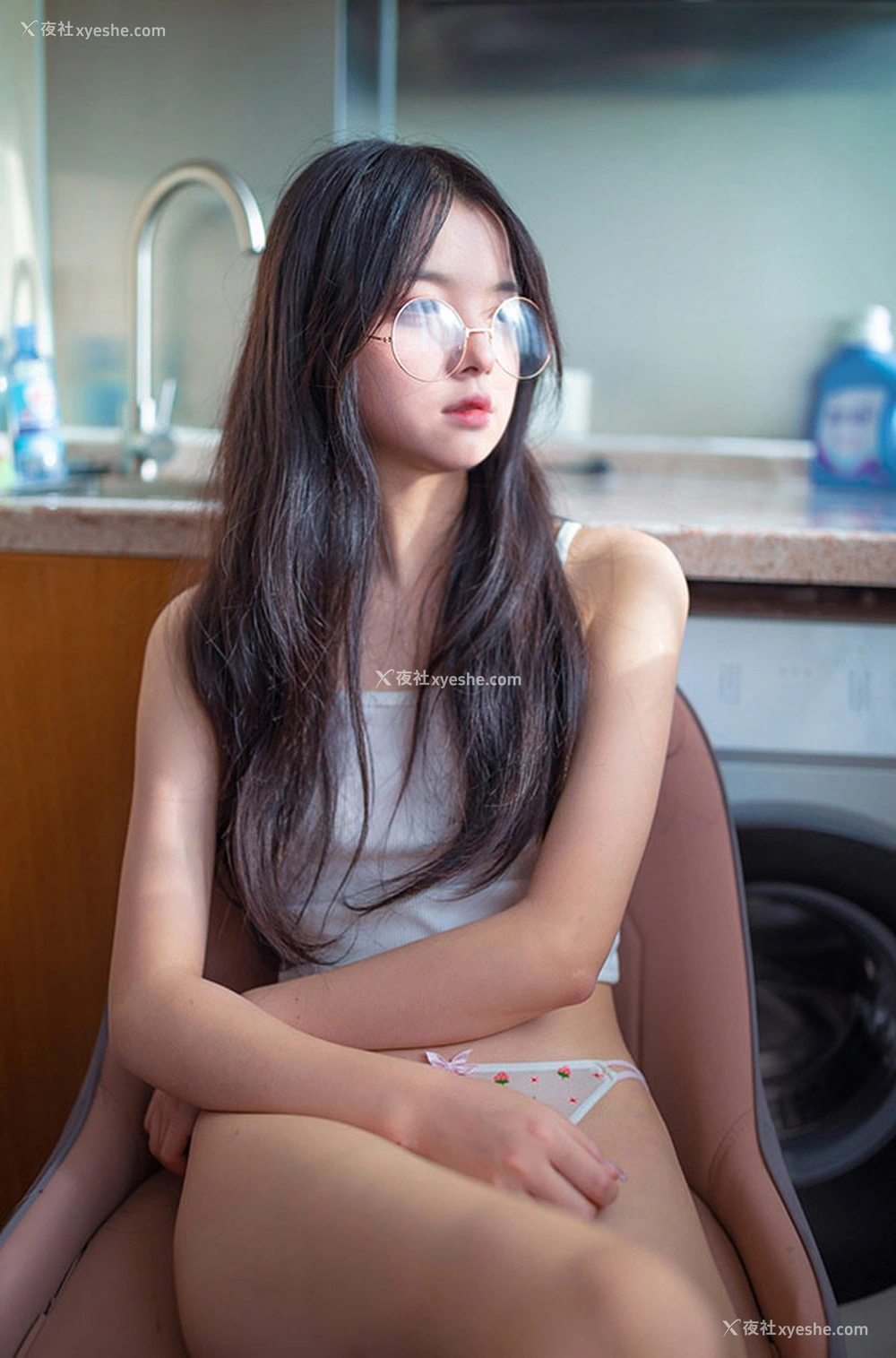 1P - 清纯系福利姬林书辞 玩鸟居家精选图集