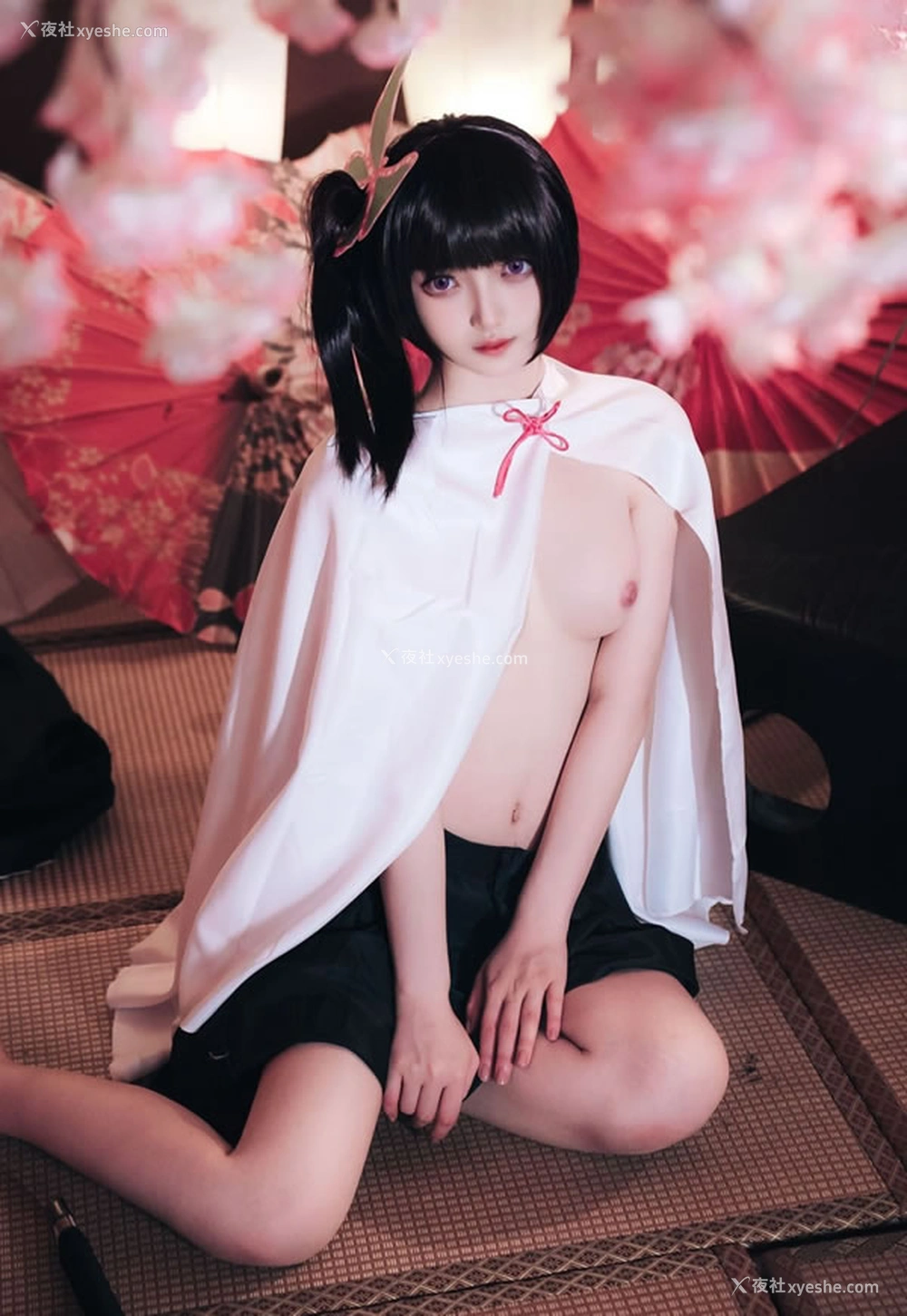 1P - 福利姬白莉爱吃巧克力 – 香奈乎