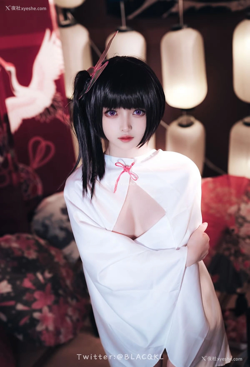 1P - 福利姬白莉爱吃巧克力 – 香奈乎