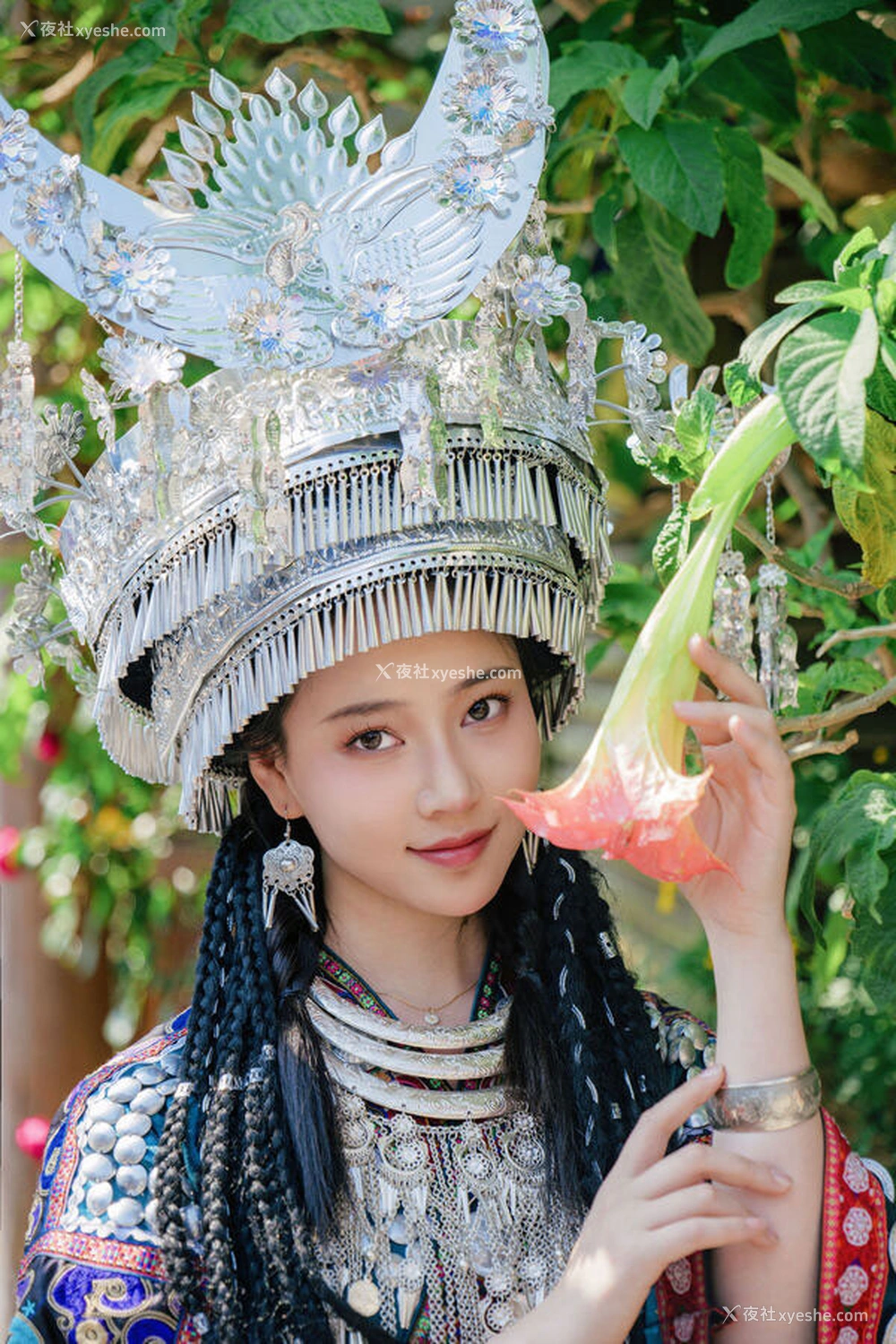 1P - 极品女神年年-苗疆少女无圣光唯美图集