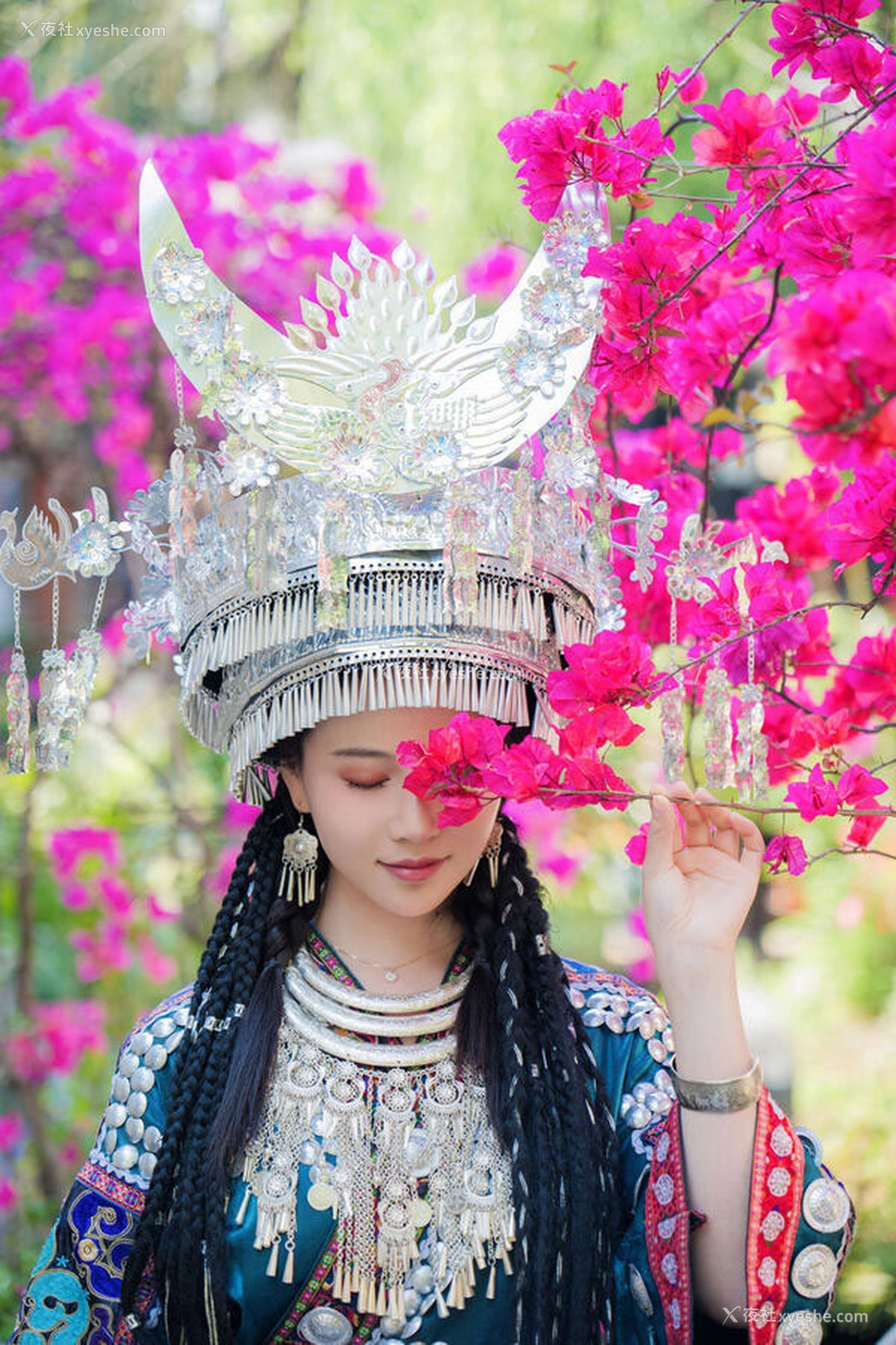 1P - 极品女神年年-苗疆少女无圣光唯美图集