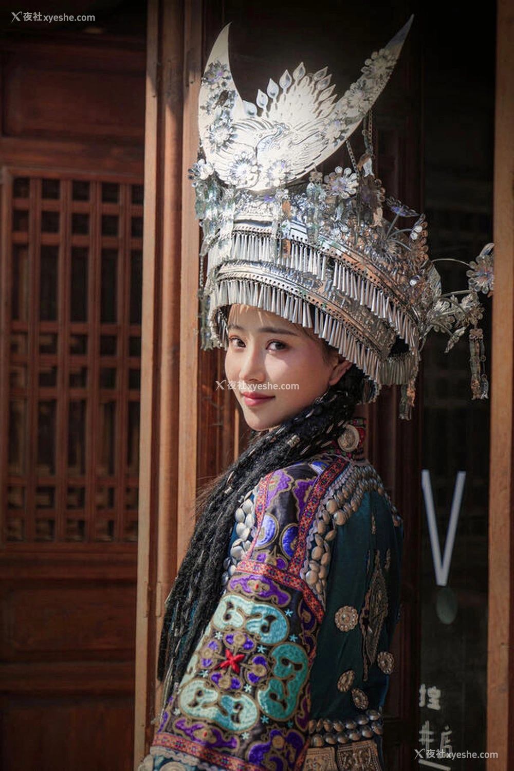 1P - 极品女神年年-苗疆少女无圣光唯美图集