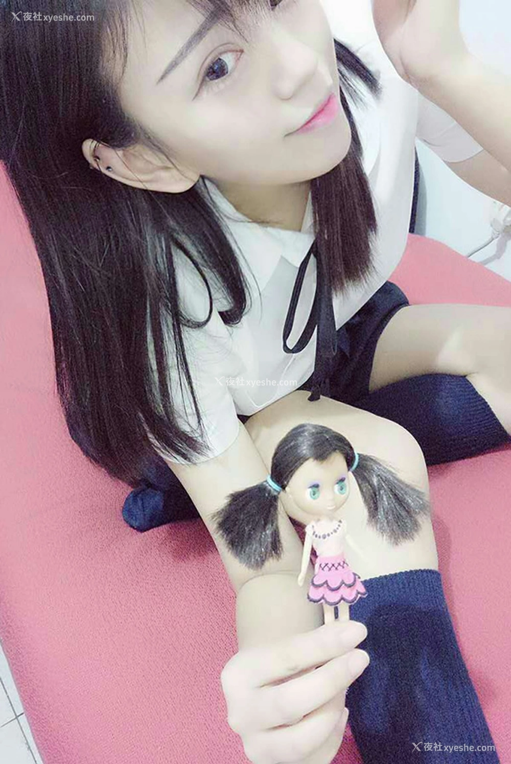 1P - 网红妹子妈的马子露脸无圣光私房照