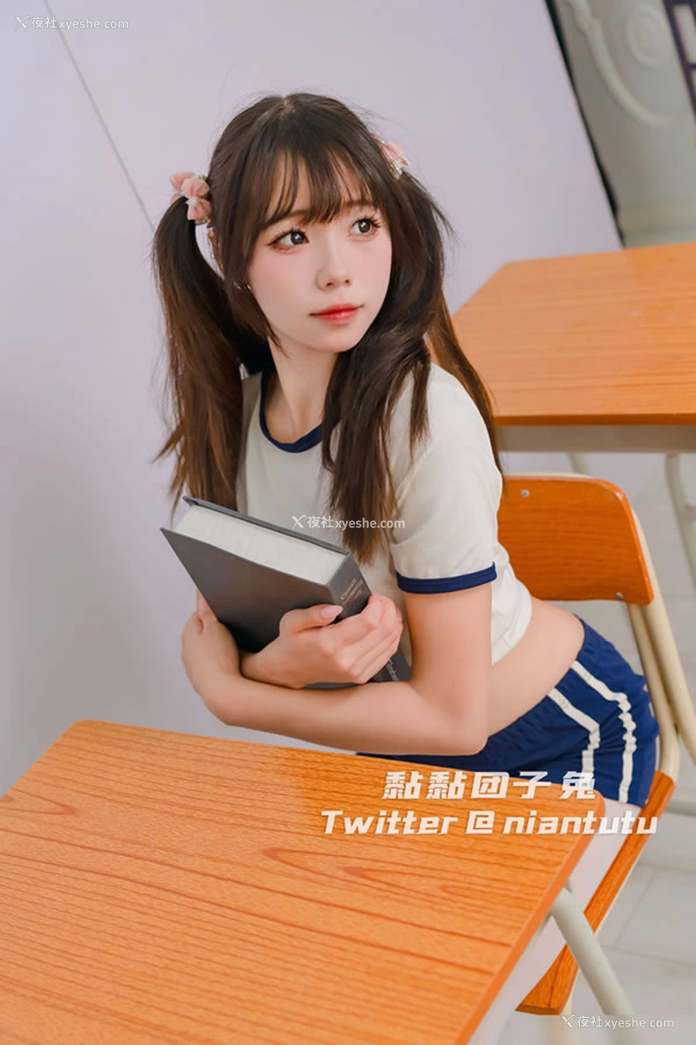 1P - 福利姬黏黏团子兔-特别授课无圣光图集