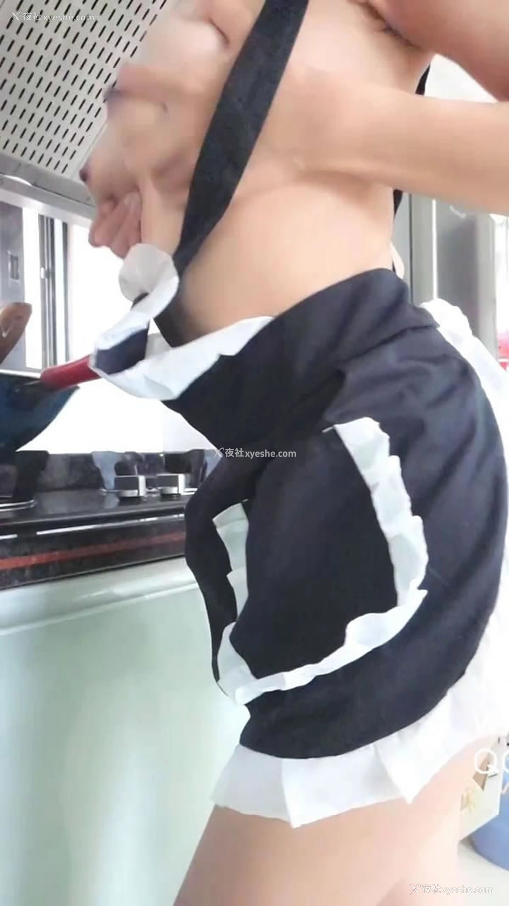 1P - 极品微博红人完具少女厨房春光无圣光套图