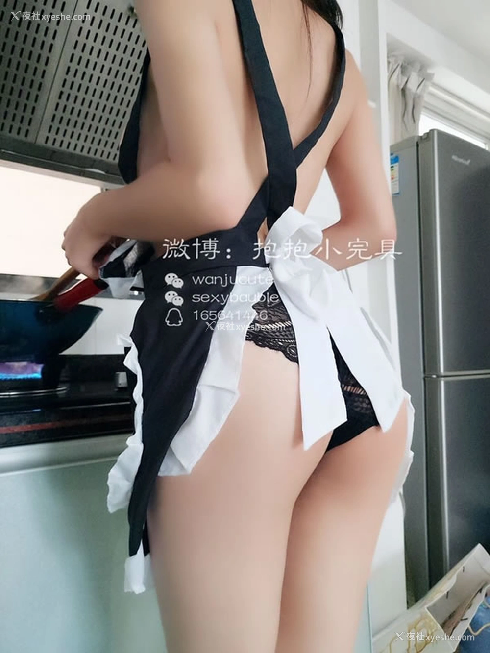 1P - 极品微博红人完具少女厨房春光无圣光套图