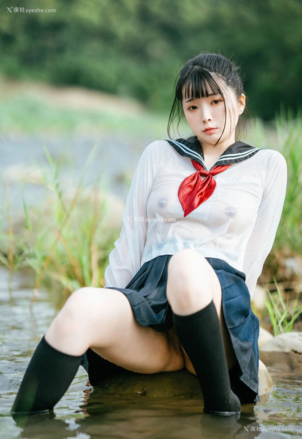 1P - 福利姬落落Raku – 闪光少女