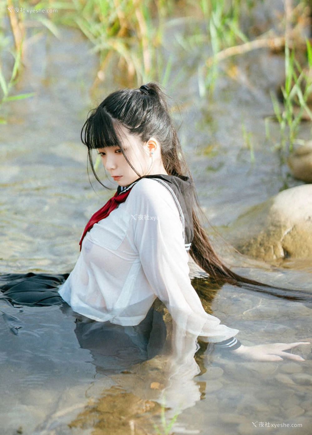 1P - 福利姬落落Raku – 闪光少女