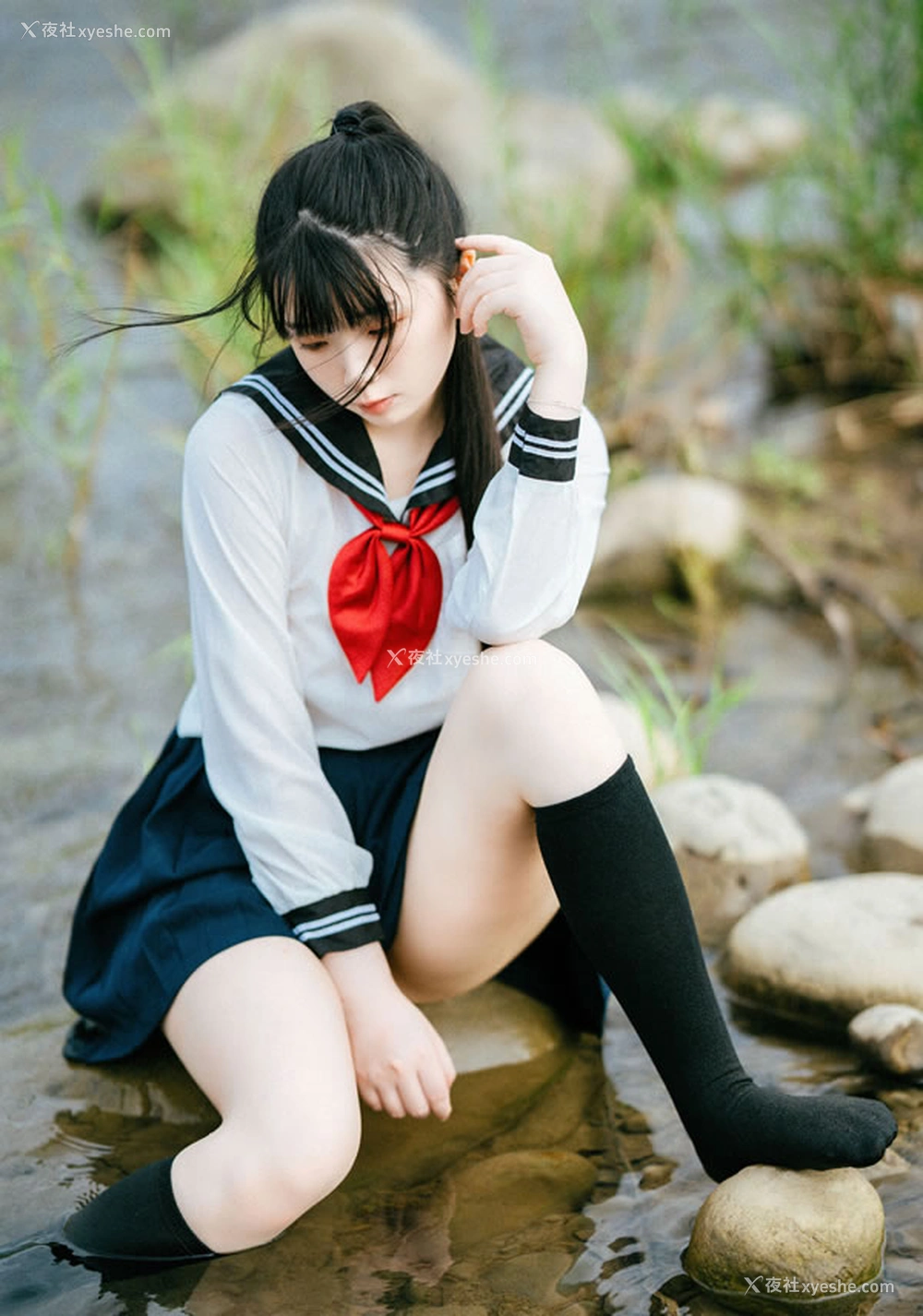 1P - 福利姬落落Raku – 闪光少女