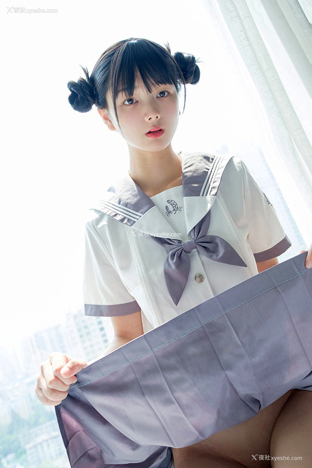 1P - 福利姬赤西夜夜之双丸子头海军JK服女生