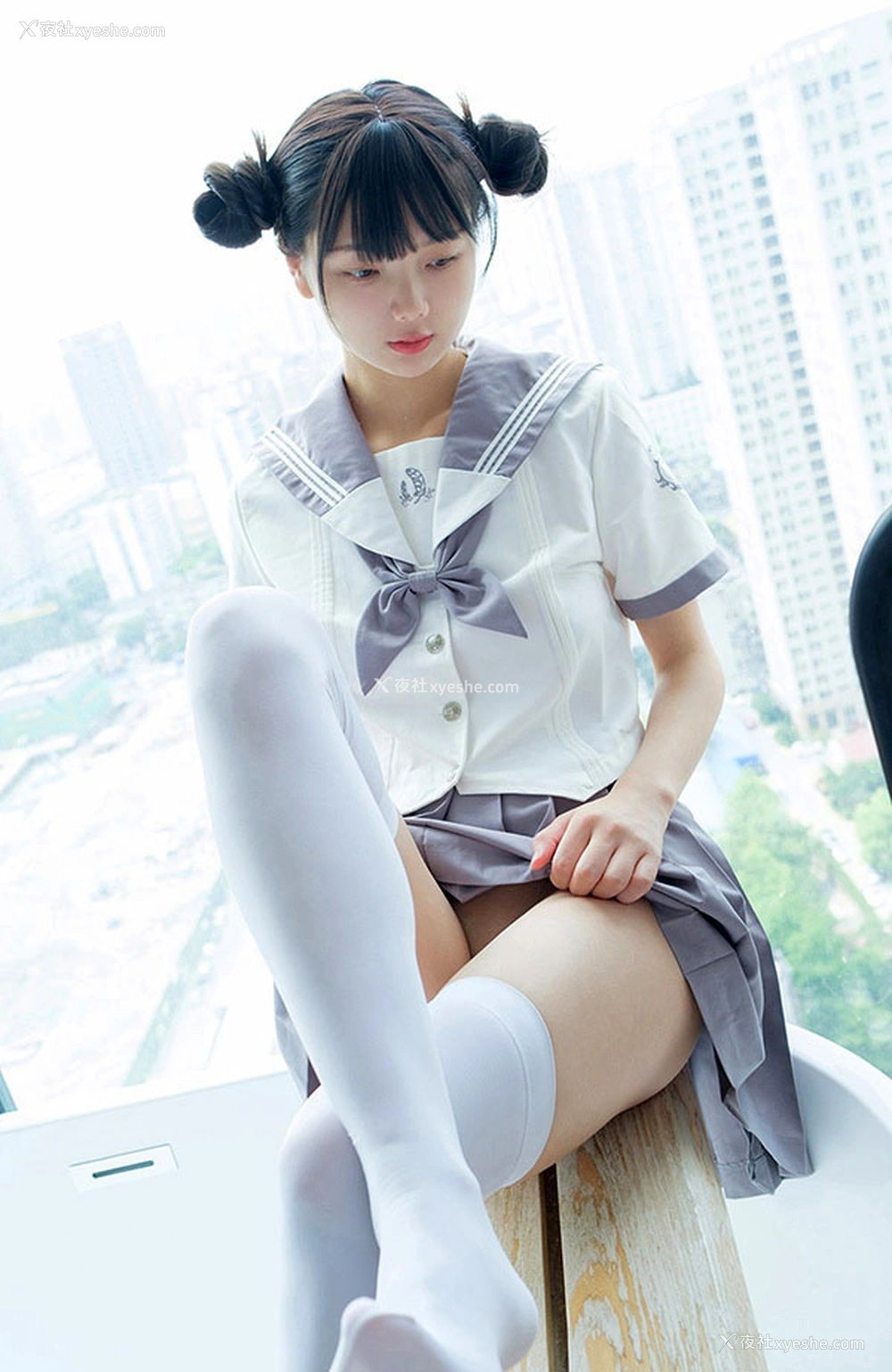 1P - 福利姬赤西夜夜之双丸子头海军JK服女生