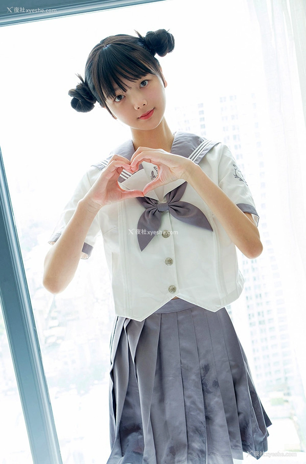 1P - 福利姬赤西夜夜之双丸子头海军JK服女生