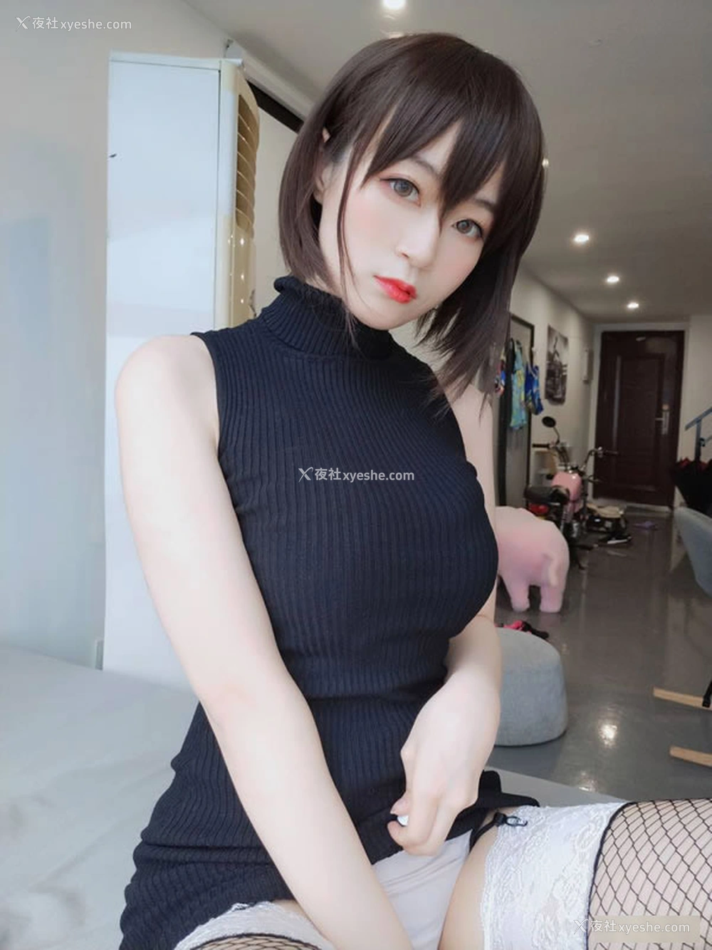 1P - 福利姬@白银81福利视图–黑色包臀裙