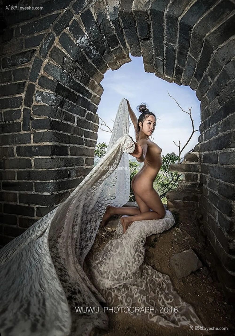 1P - 极品露出之美女外景无圣光人体艺术写真6
