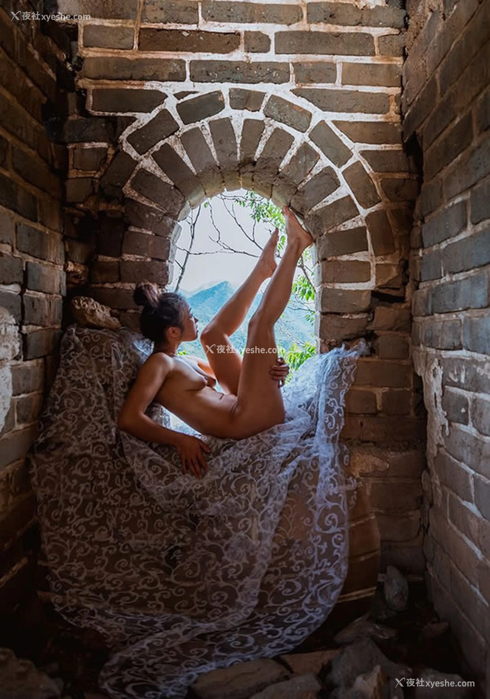 1P - 极品露出之美女外景无圣光人体艺术写真6