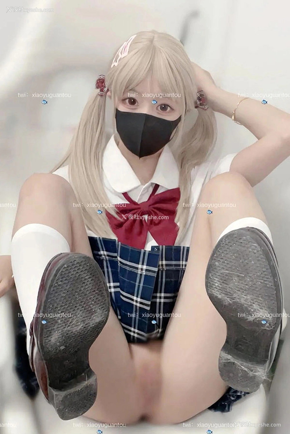 1P - 推特美女可爱小鱼罐头居家尺度私拍合集2