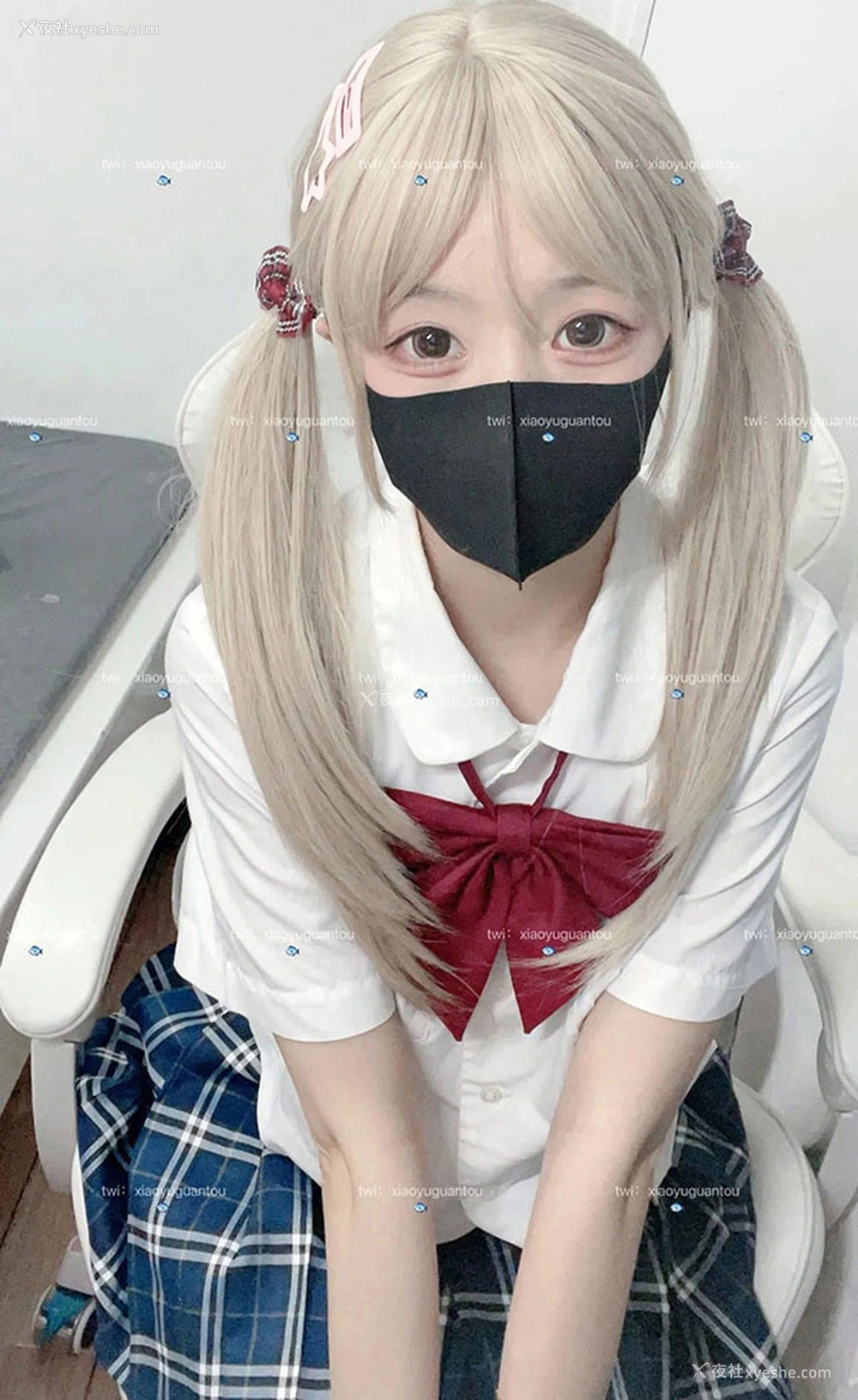 1P - 推特美女可爱小鱼罐头居家尺度私拍合集2