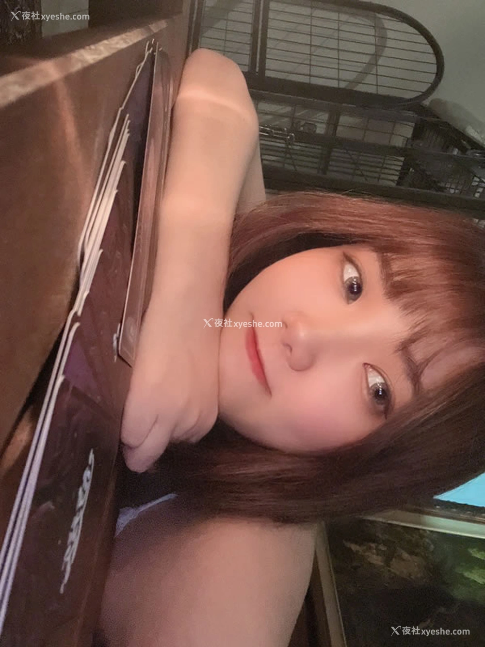 1P - 网红妹子露娜 – 户外人前极限调教尺度图集2