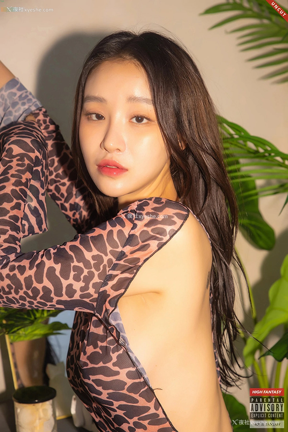1P - 豹纹女孩Leesnoww清新无圣光人体视图