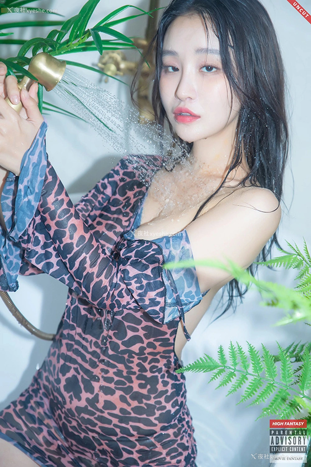 1P - 豹纹女孩Leesnoww清新无圣光人体视图