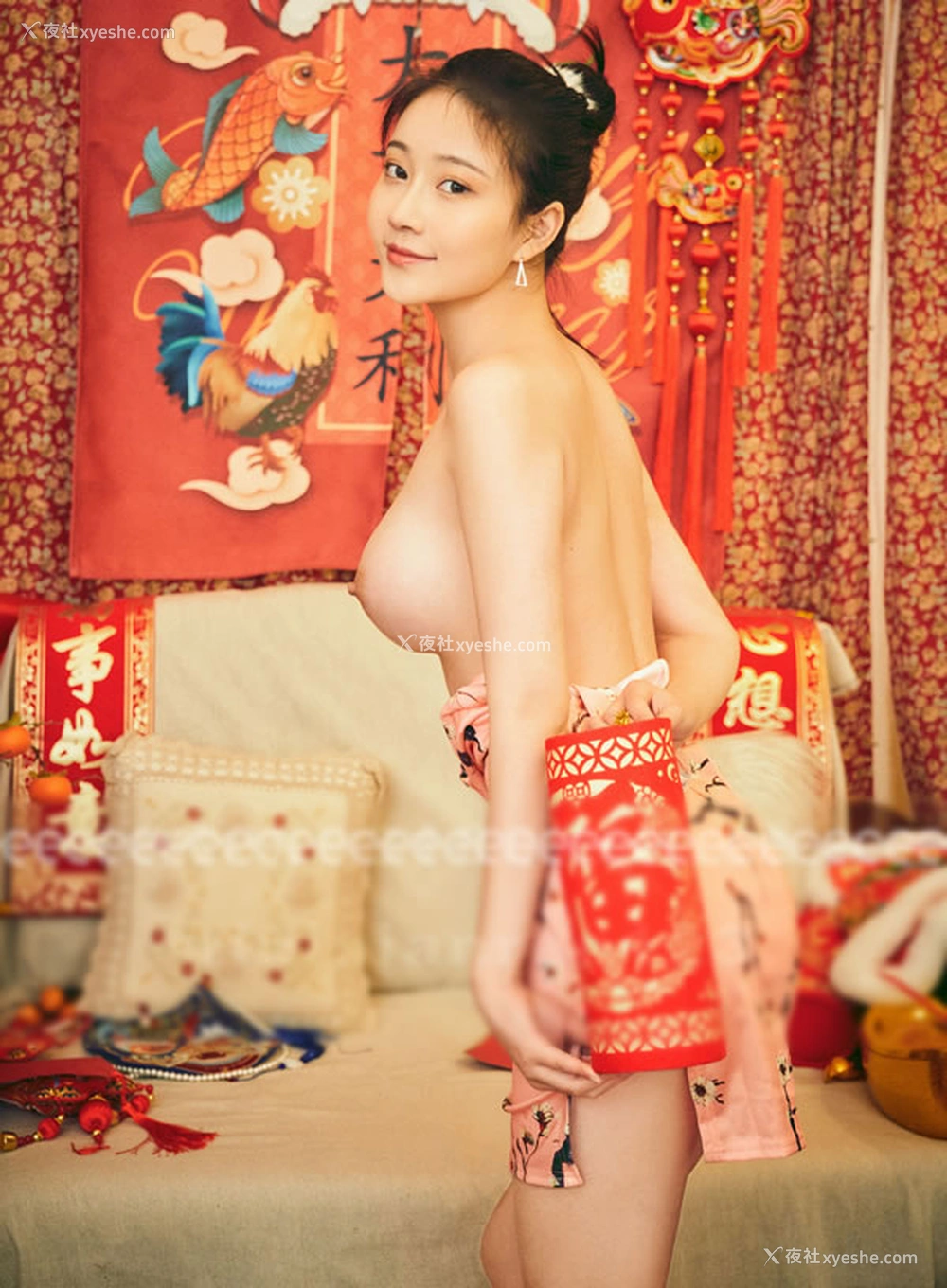 1P - 极品嫩模年年 – 元宵私拍无圣光唯美图集