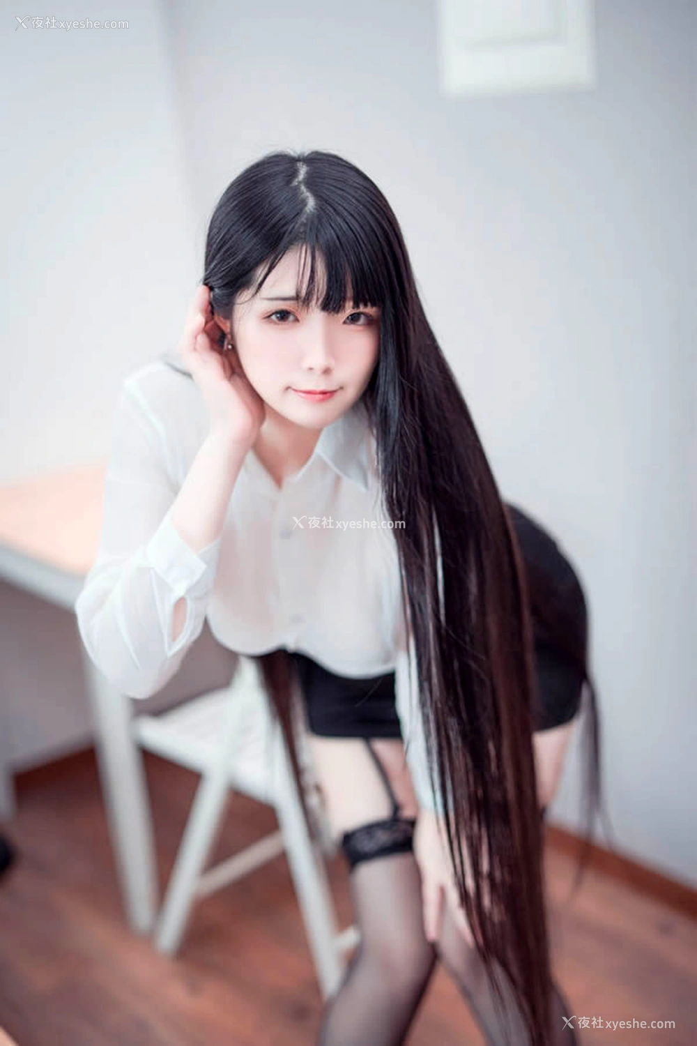 1P - 福利姬落落Raku工作日Weekday无圣光图集