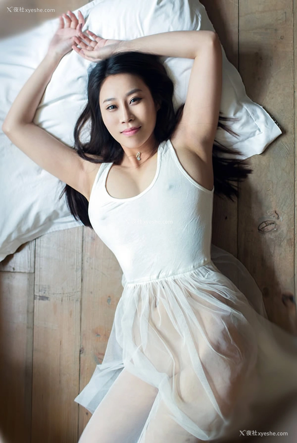 1P - TuiGirl推女郎雯雯无圣光人体艺术套图写真前凸后翘
