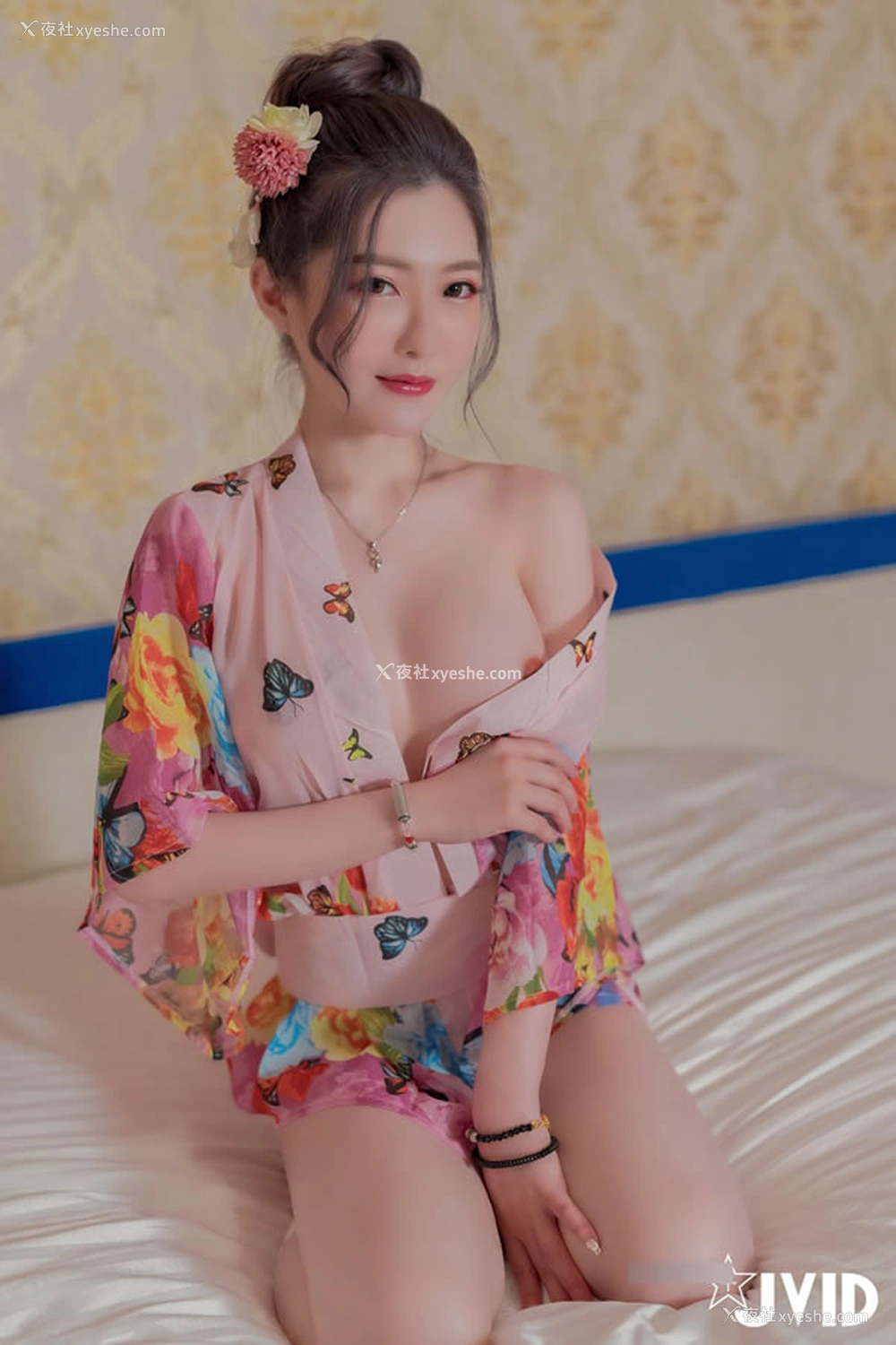 宅男女神璃奈酱花花世界睡袍无圣光图集