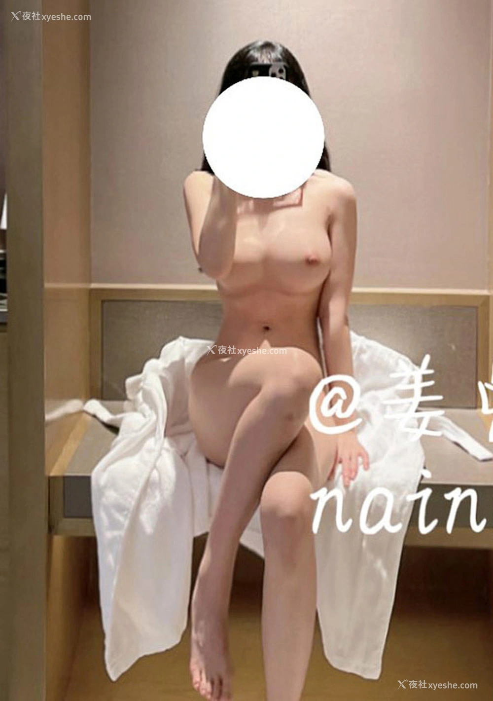 1P - 白虎福利姬@姜兔兔 尺度私拍视图合集4