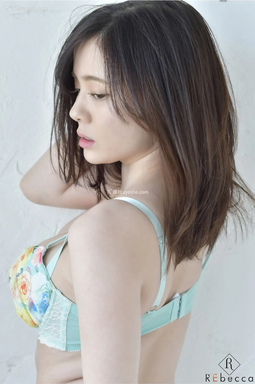 1P - 丰满的大波美女居家无圣光人体图集