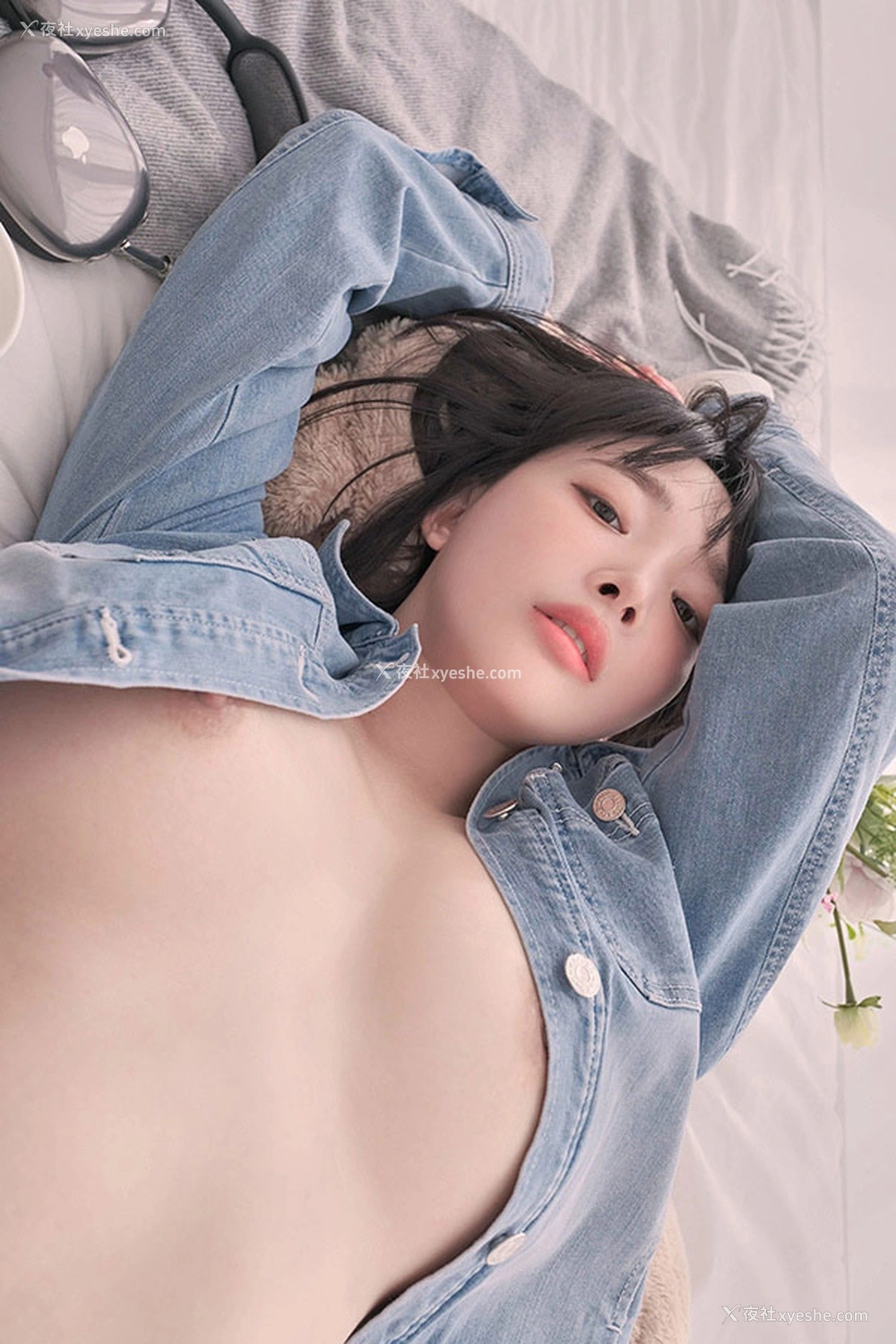 1P - 高颜值美女姜仁卿 居家牛仔衣尺度写真