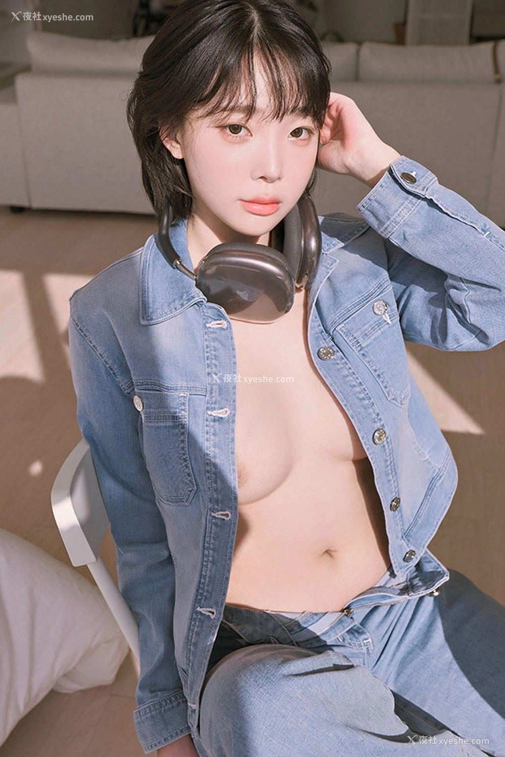 1P - 高颜值美女姜仁卿 居家牛仔衣尺度写真