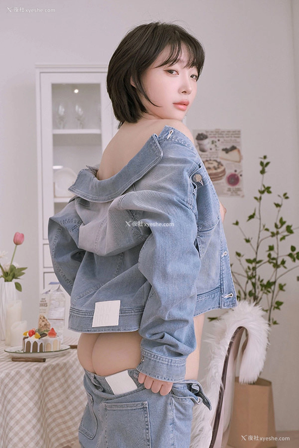 1P - 高颜值美女姜仁卿 居家牛仔衣尺度写真