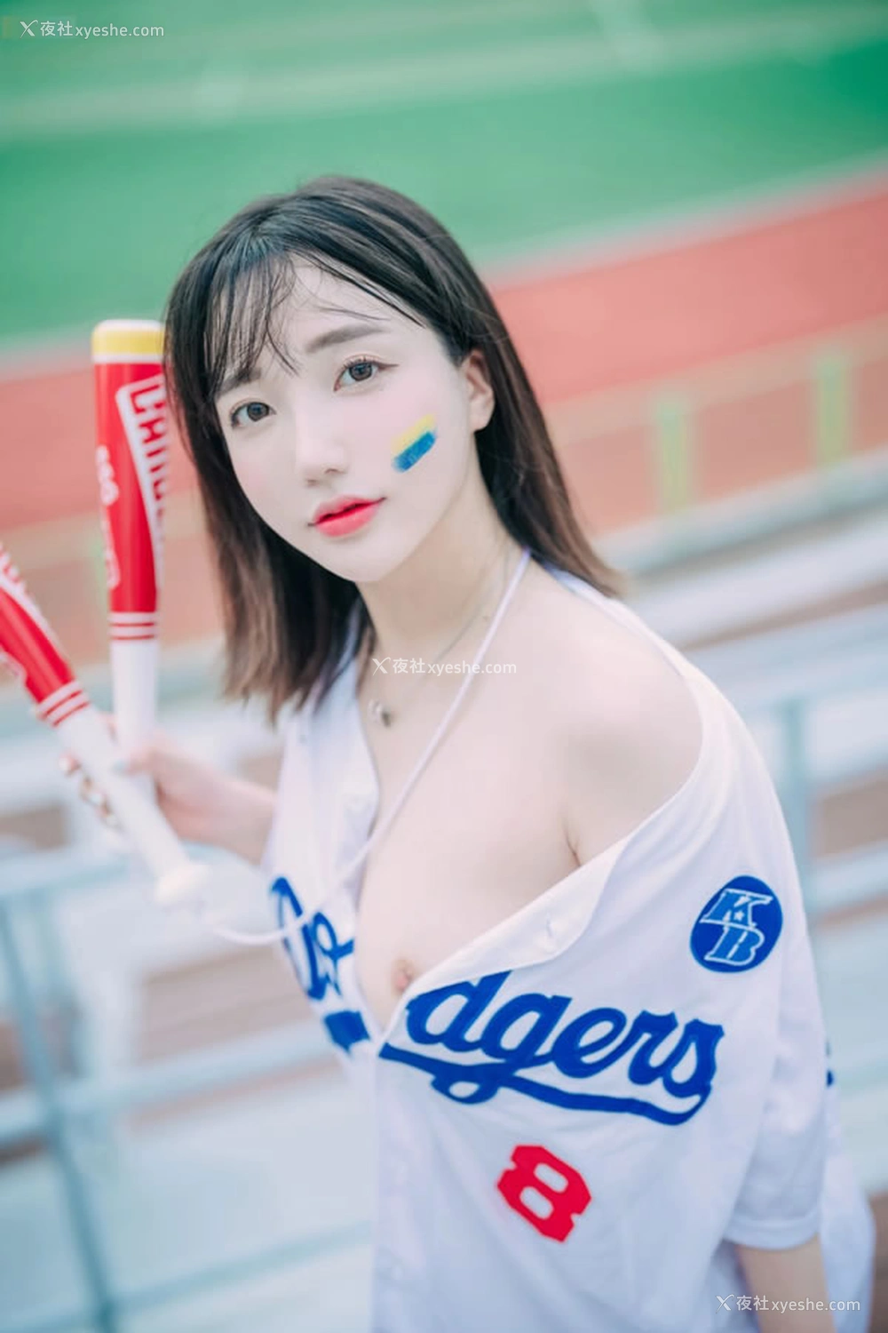 1P - 肌肤嫩美的啦啦队女生孙乐乐无圣光图集