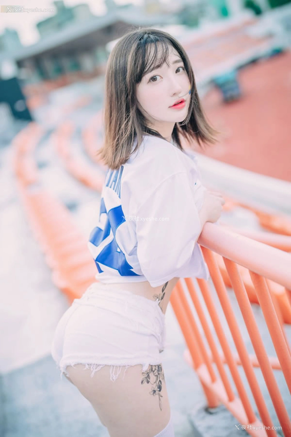 1P - 肌肤嫩美的啦啦队女生孙乐乐无圣光图集