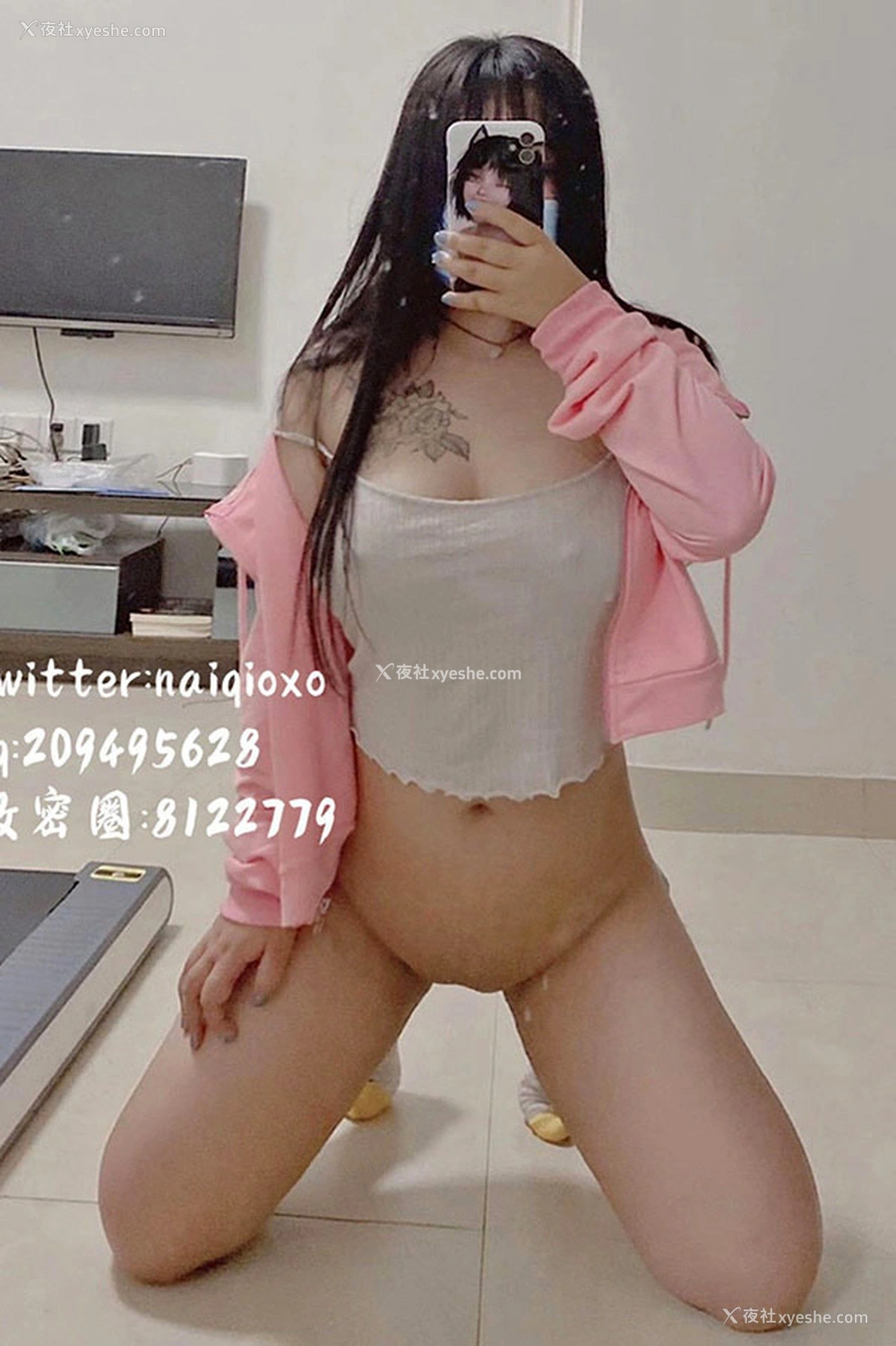 1P - 福利姬乖仔小A 丰满妹子的尺度私拍合集