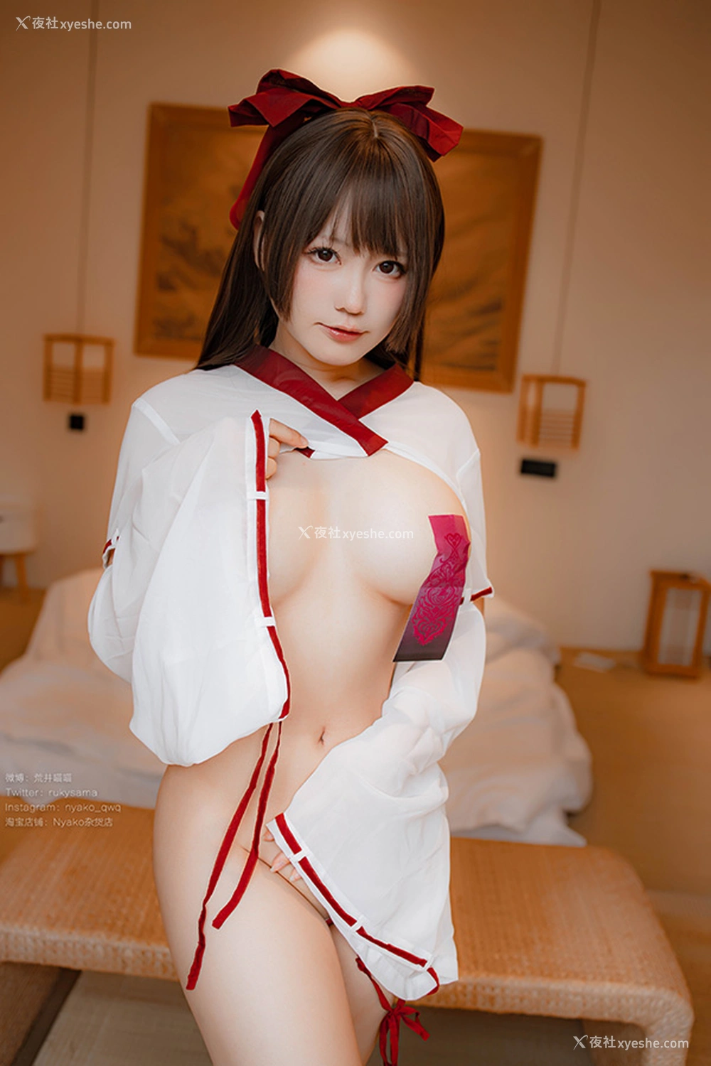 1P - 网红美女Nyako喵子 巫女贴不住的风情万种