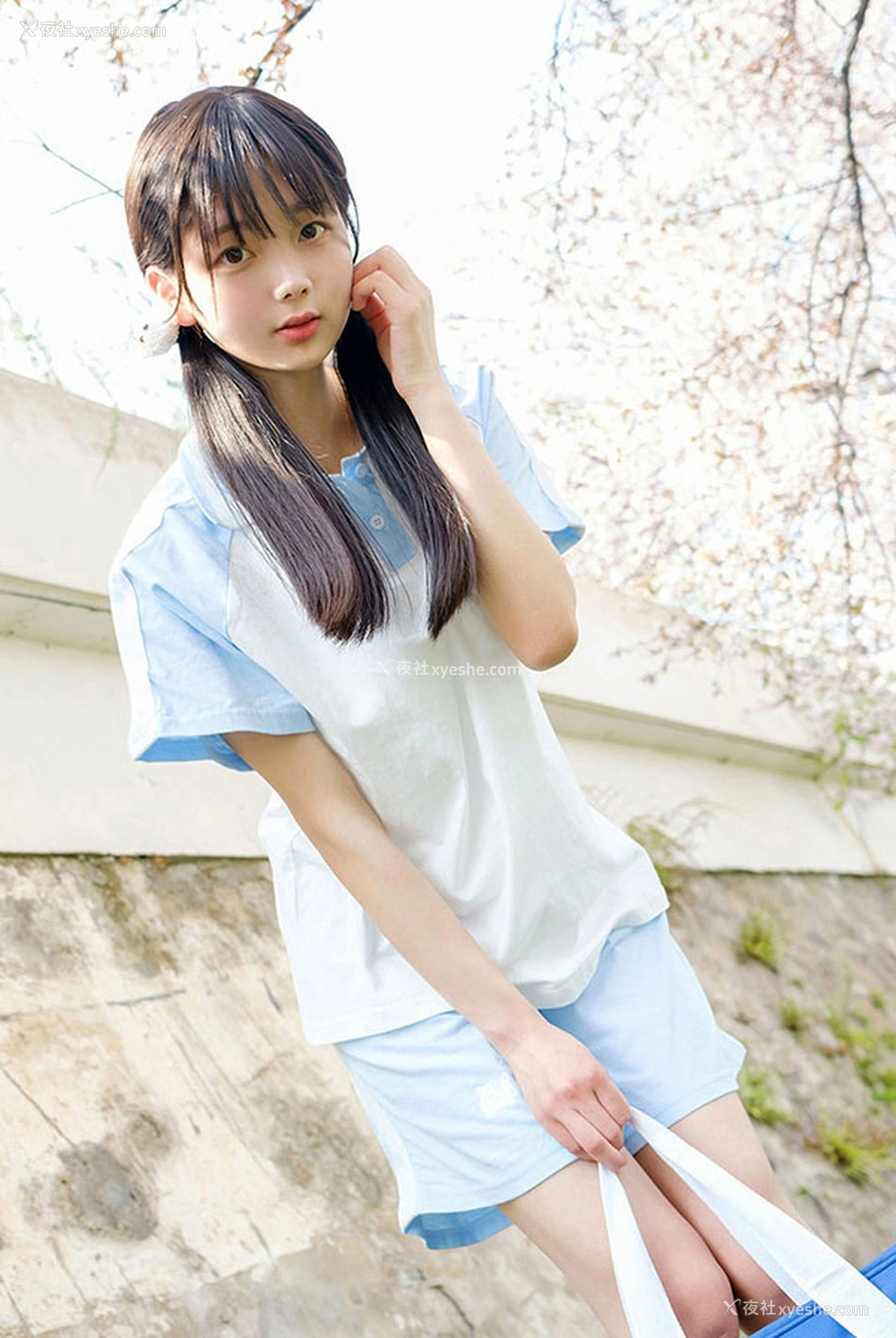 福利姬赤西夜夜 运动服私房版无圣光图集