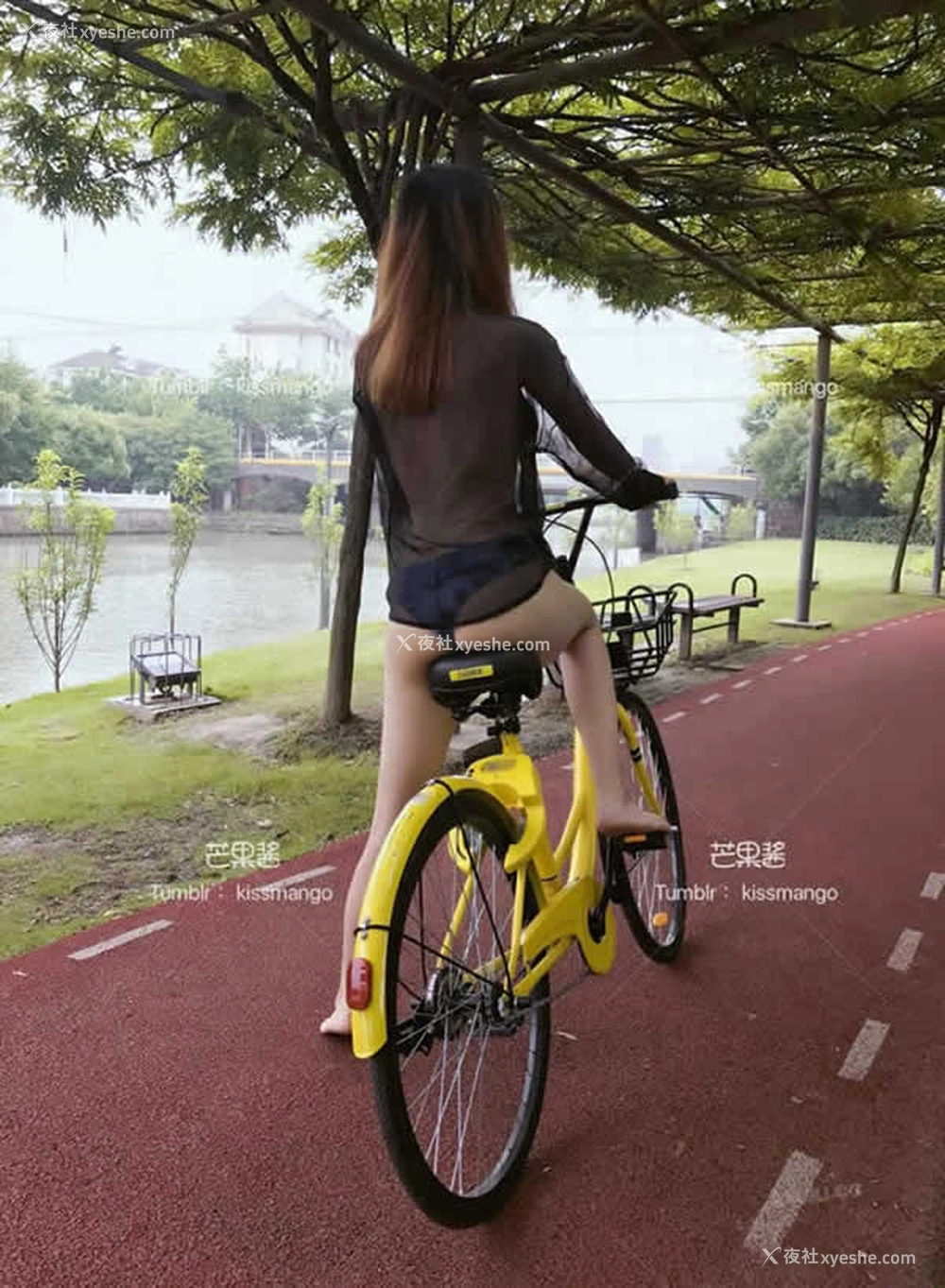1P - 网络红人芒果酱爱露出系列-单车骑行无圣光人体写真