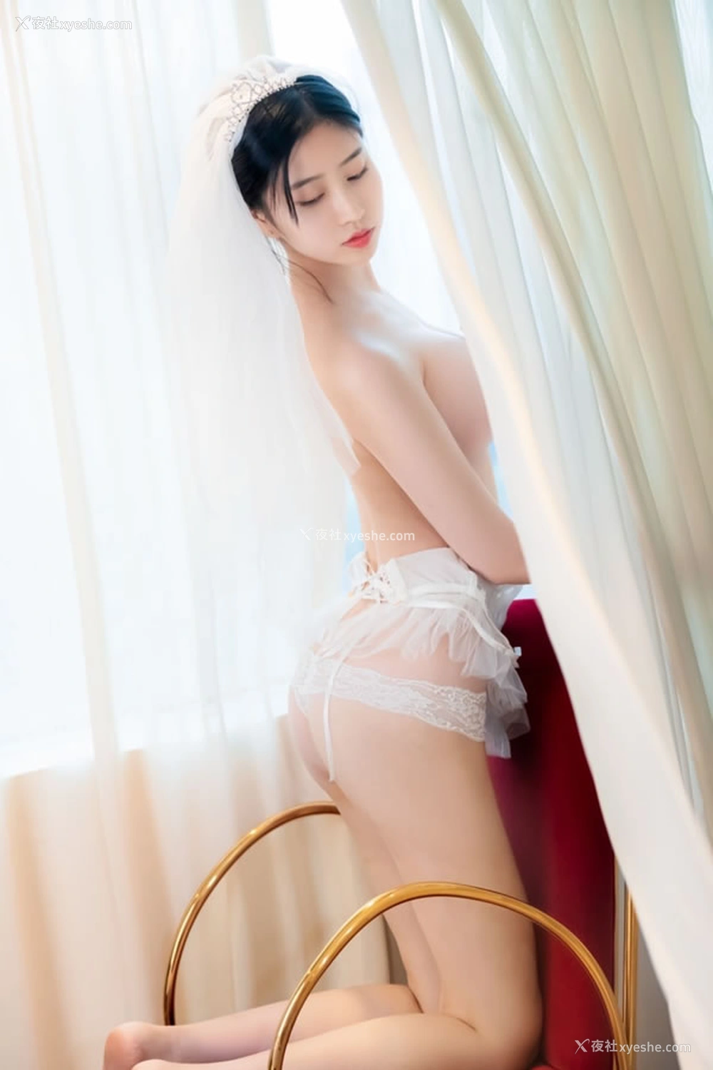 1P - 极品嫩模年年 – 婚纱无圣光唯美图集