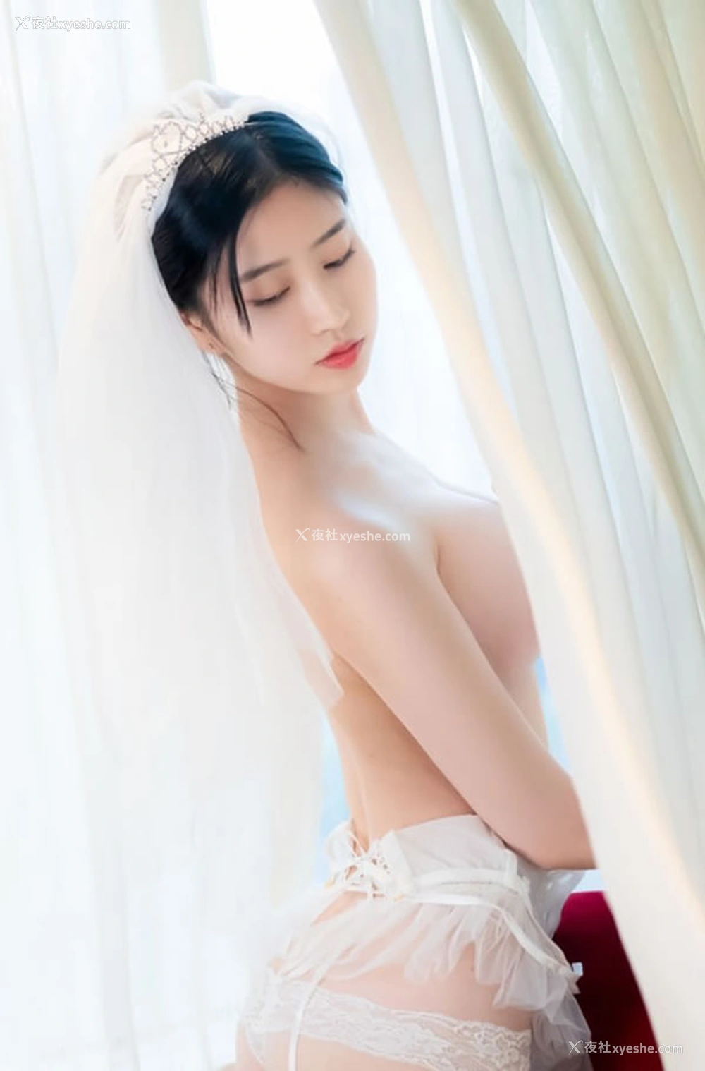 1P - 极品嫩模年年 – 婚纱无圣光唯美图集