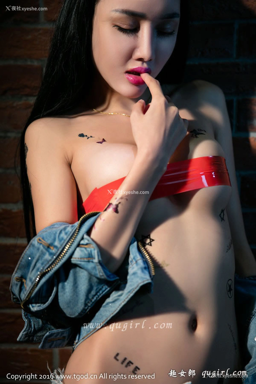 1P - 推女神婕西儿jessie无圣光可乐 红胶带人体艺术迷倒宅男