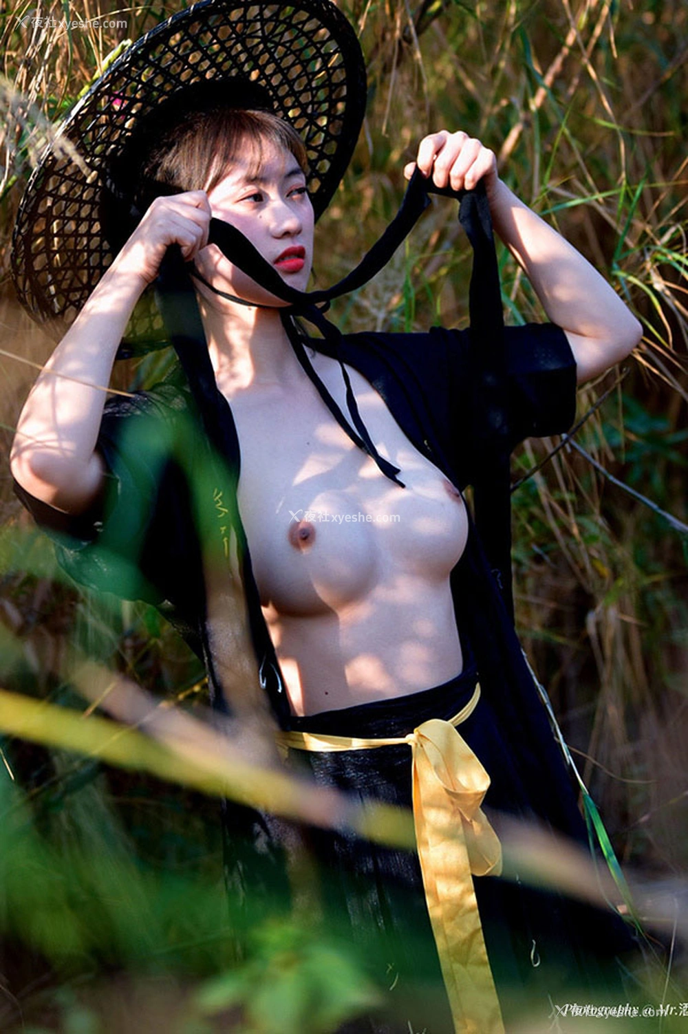 1P - 摄影师Mr.酒徒作品美女无圣光图集之户外篇3