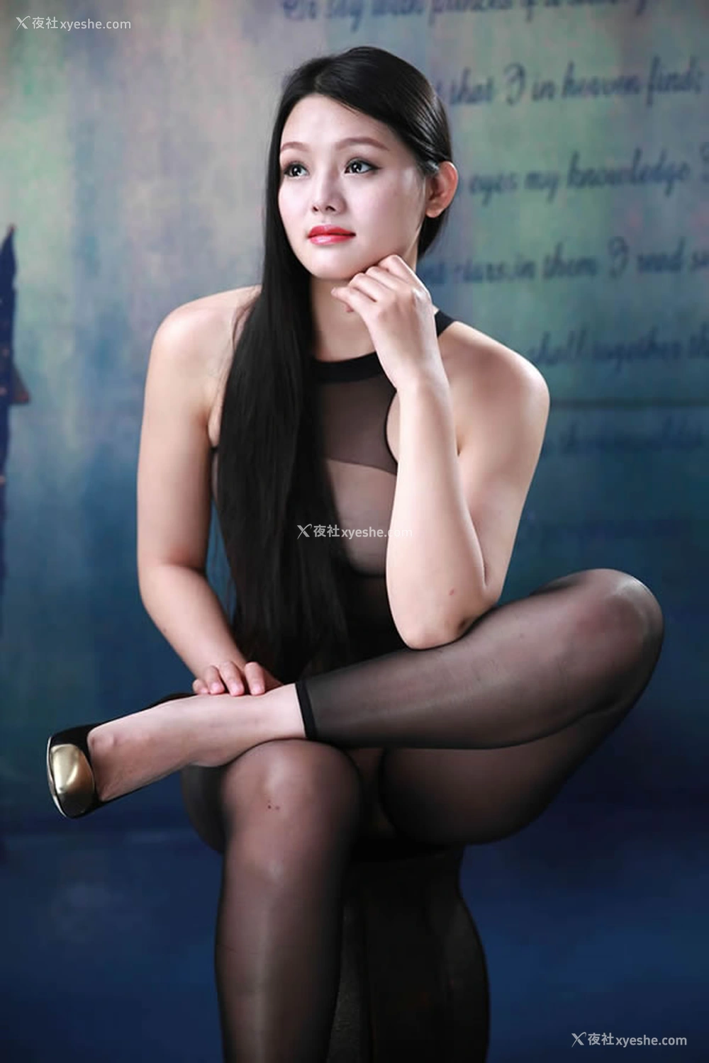 1P - 圆润小美女阿蜜透视黑纱私拍无圣光套图