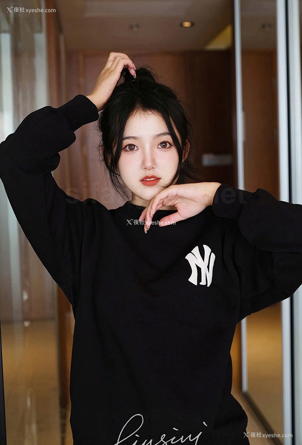 1P - 希威社美女小新唯美无圣光人体图集