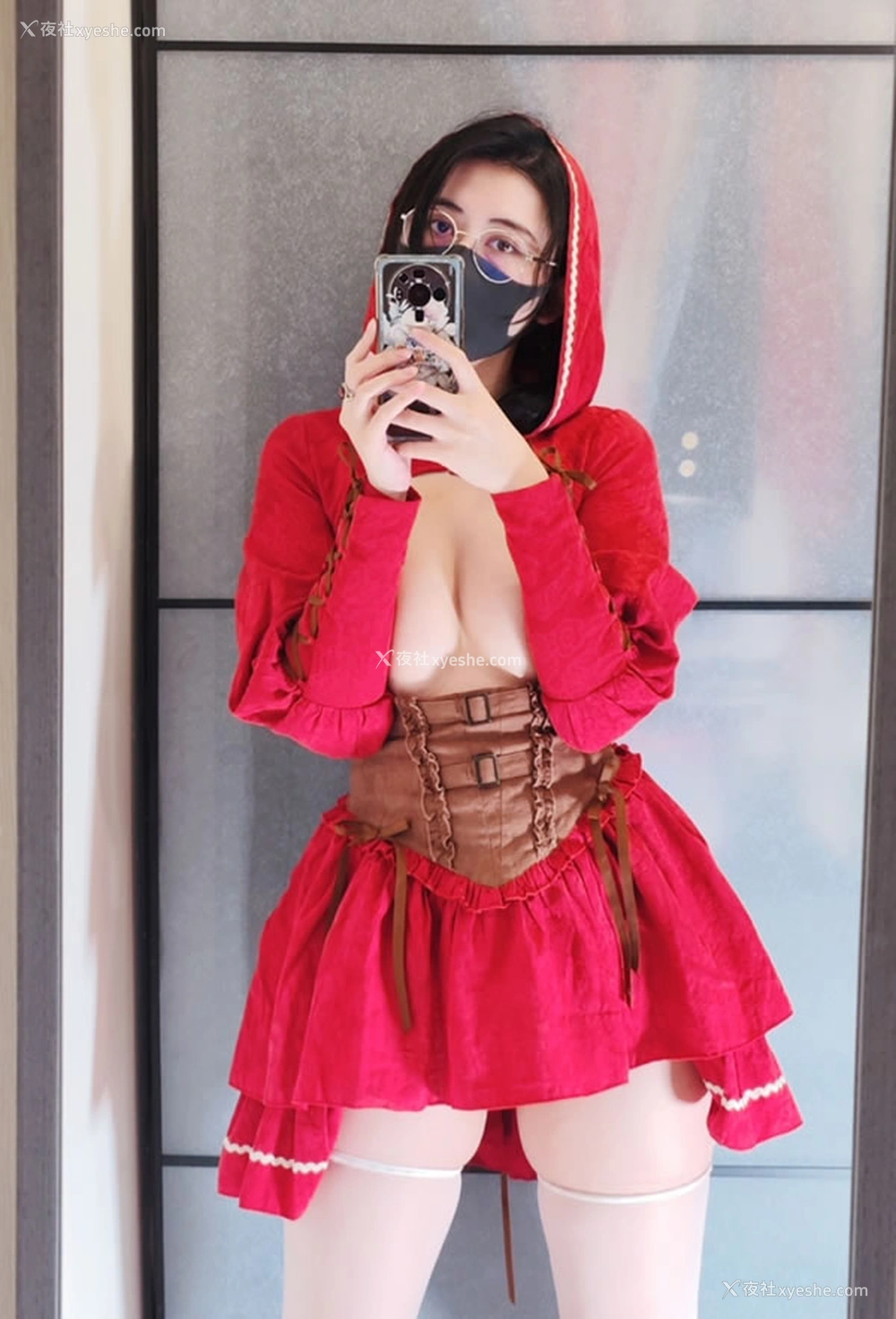 1P - 极品福利姬奶咪 – 戈薇 JK女生