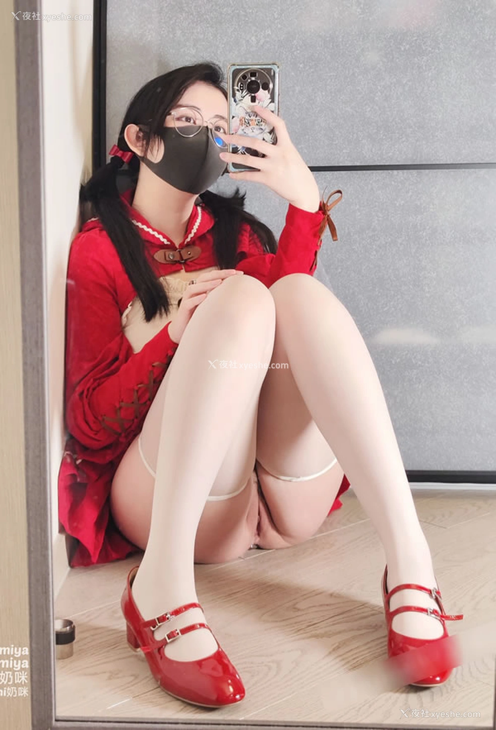 1P - 极品福利姬奶咪 – 戈薇 JK女生