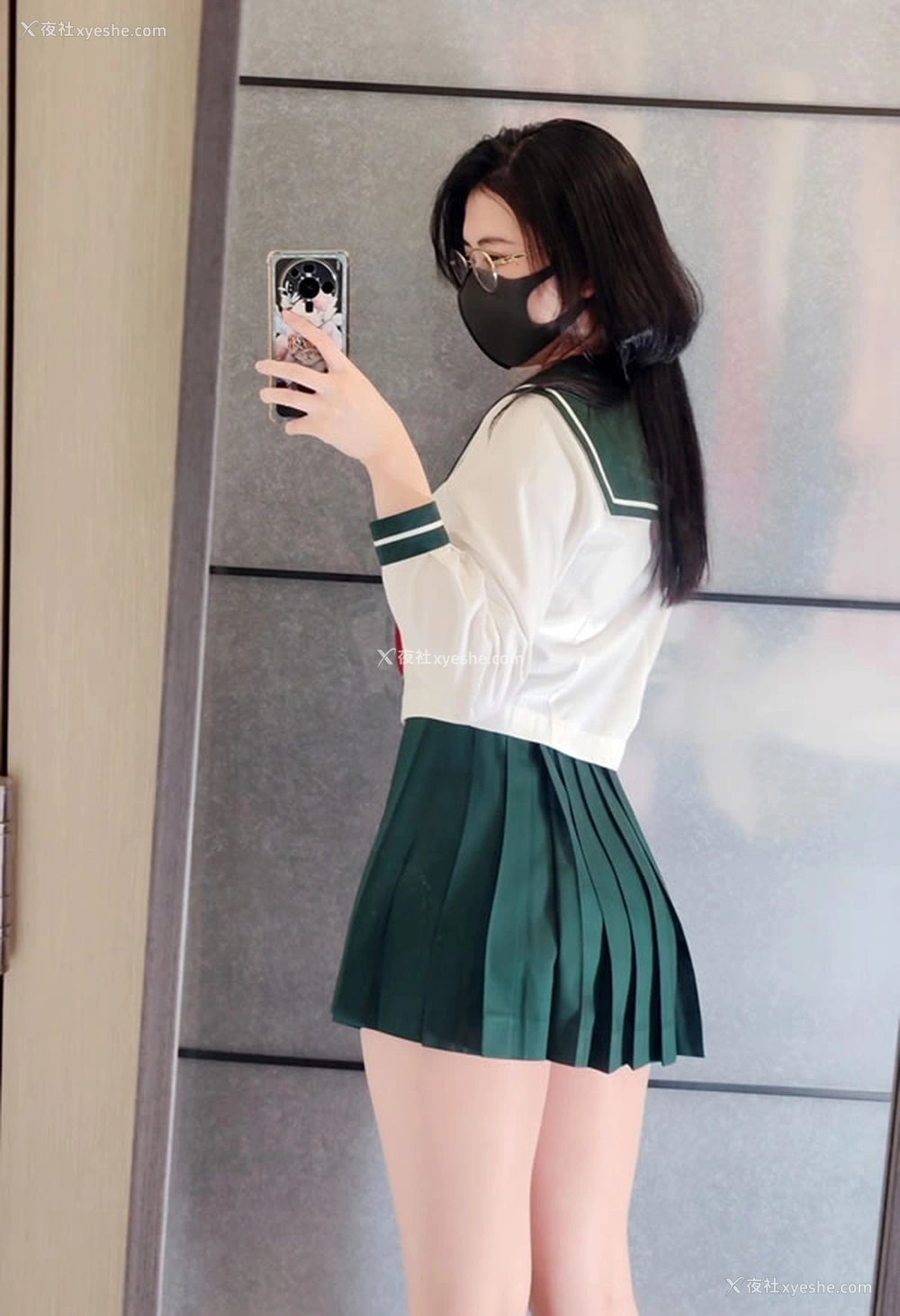 1P - 极品福利姬奶咪 – 戈薇 JK女生