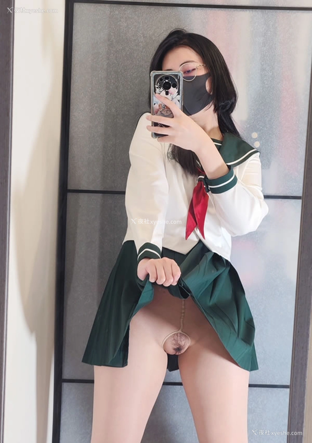 1P - 极品福利姬奶咪 – 戈薇 JK女生