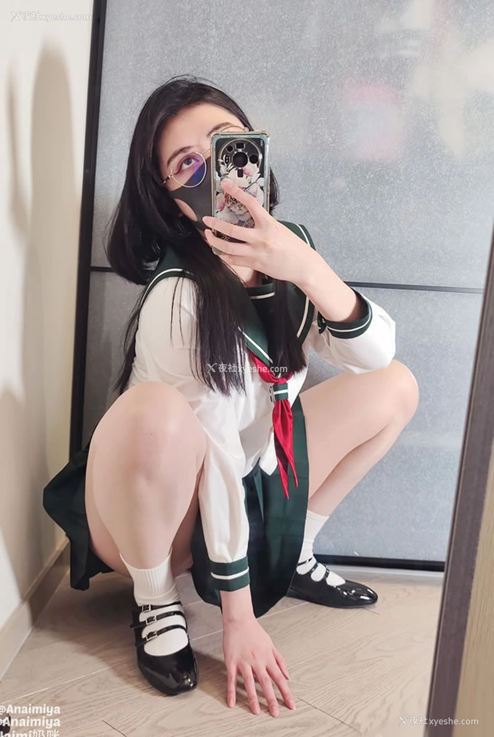 1P - 极品福利姬奶咪 – 戈薇 JK女生